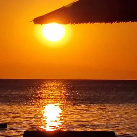 Island House * Psakoudia