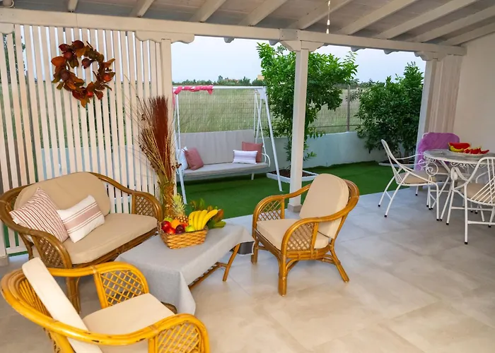 Island House Villa *