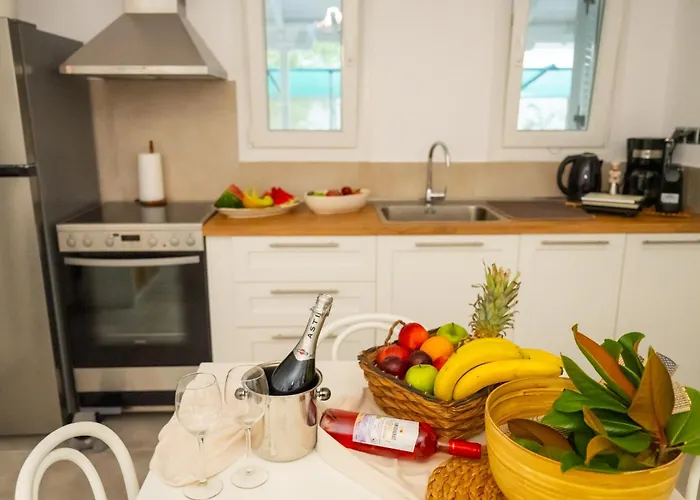 Island House Psakoudia