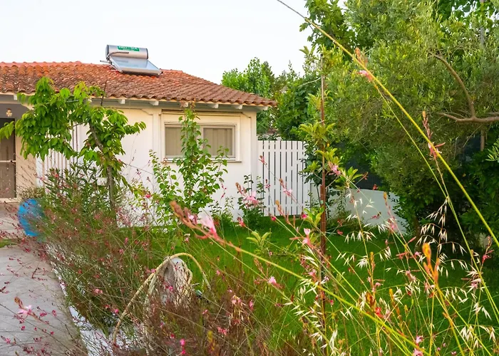 Island House Villa *