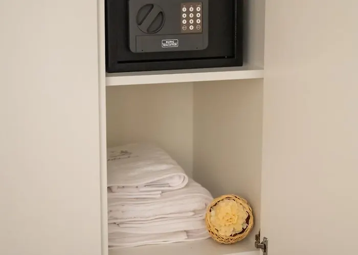 Island House Psakoudia