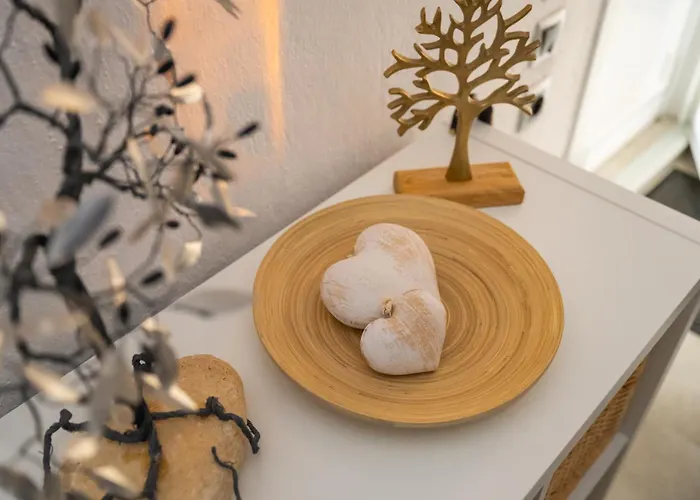 Island House * Psakoudia