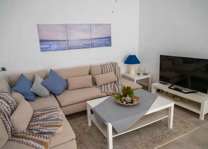 Island House Villa *