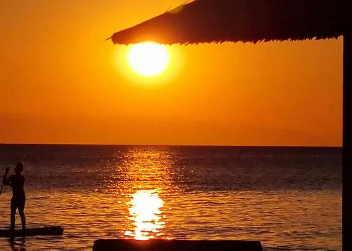 Island House * Psakoudia