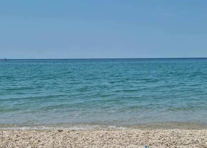 Island House Psakoudia