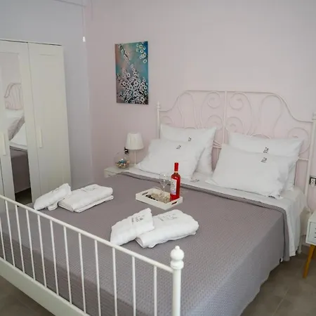 فيلة Island House